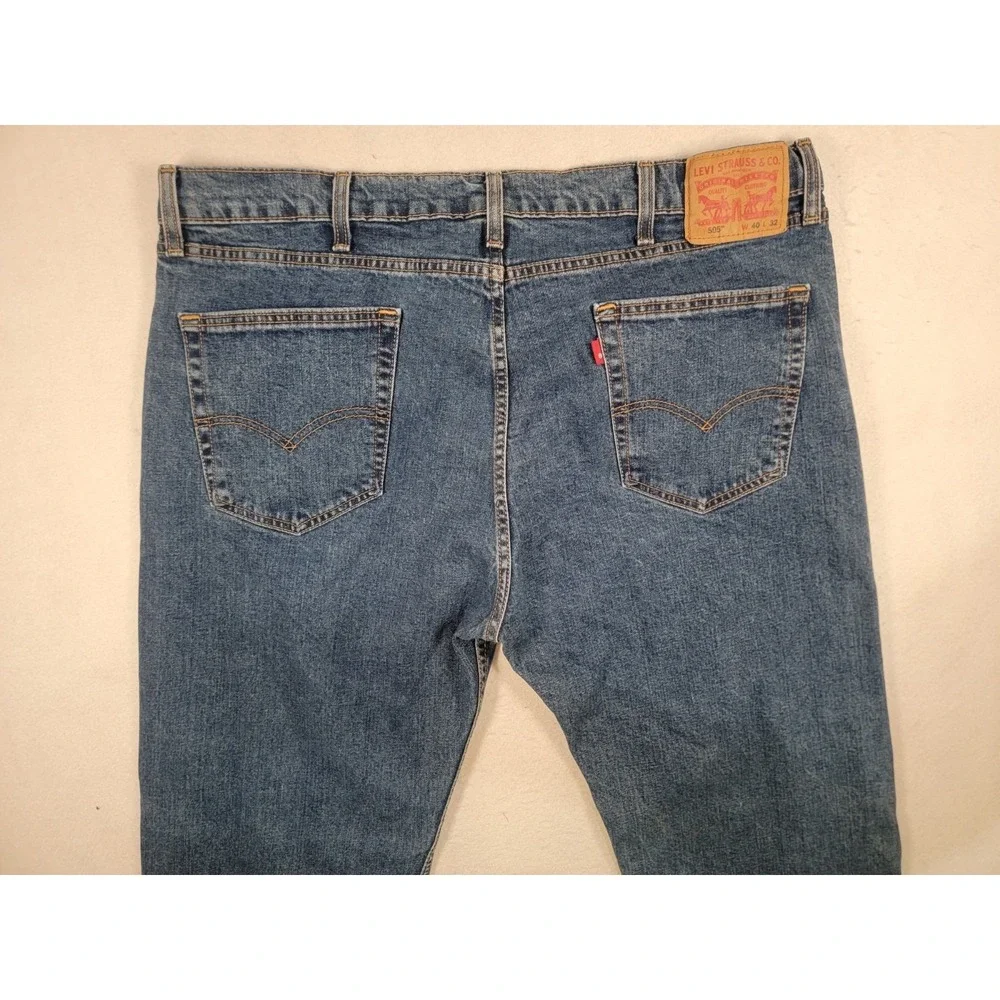 Levi's 505 jeans Regular‎ fit, Straight Leg  - Men's 40x32 Medium Wash Stretch